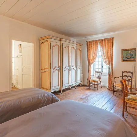 Demeure De Charme Garesche Pensionat 3*