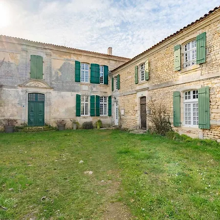 Demeure De Charme Garesche