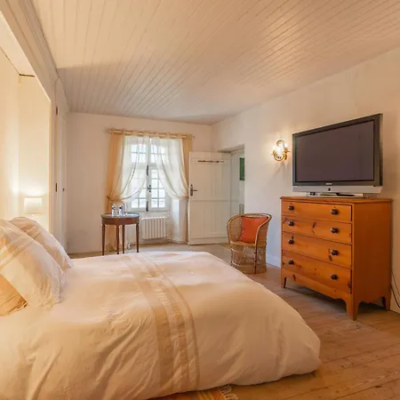 Demeure De Charme Garesche Pensionat 3*